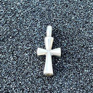 James Avery Sterling Silver St. Teresa Cross Pendant